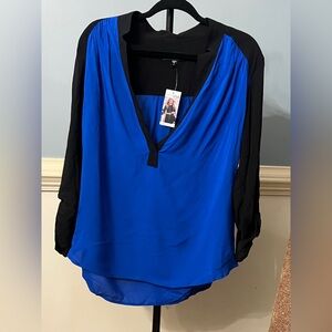 Karen Kane Medium NWT Women's Blue and Black V-Neck Blouse roll up sleeves